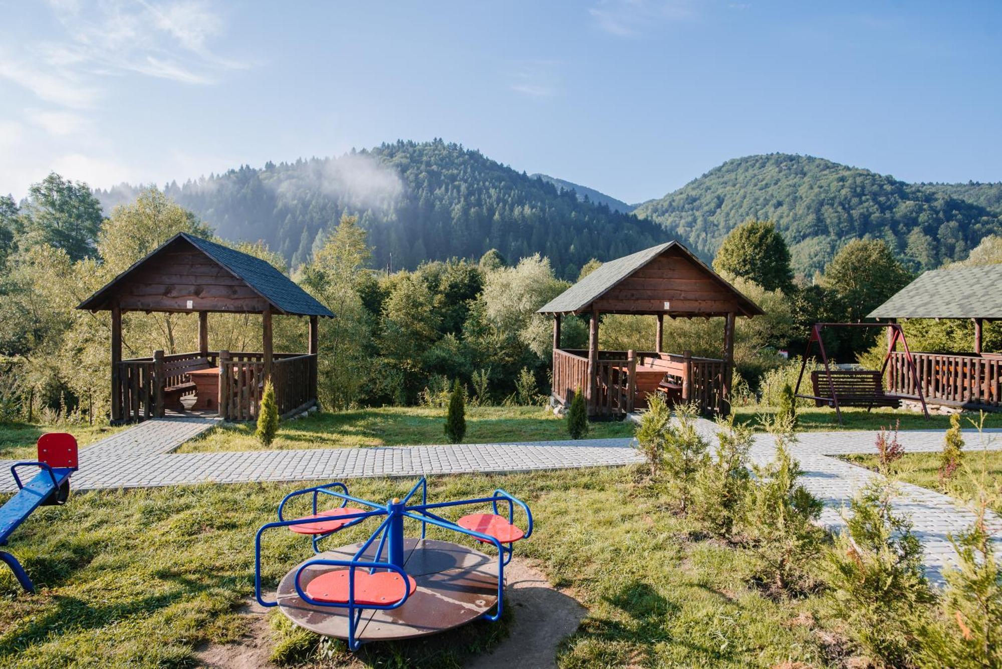 Рибничанка Hotel Skhidnytsia Exterior photo